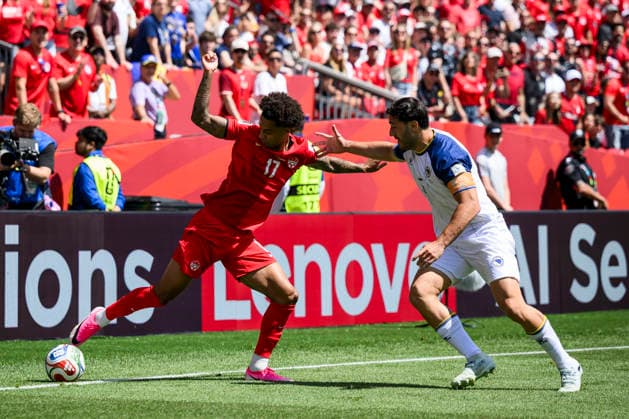Canada v Bosnia and Herzegovina - FIFA World Cup, WM, Weltmeisterschaft, Fussball 2026 Tajon Buchanan of Canada competes for the ball with Sead Kolasinac of Bosnia and Herzegovina during the FIFA World Cup 2026 Group B match between Canada and Bosnia and Herzegovina. Toronto Canada Copyright: xNicolòxCampox