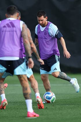 Argentina s forward Lionel Messi takes part in a training session during the 2026 FIFA World Cup, WM, Weltmeisterschaft, Fussball football tournament at Sporting KC Training Centre in Kansas City on June 12, 2026. ¨(Photo by Alejandro PAGNI PHOTOxPHOTO) KANSAS CITY UNITED STATES