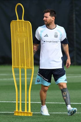 Argentina s forward Lionel Messi takes part in a training session during the 2026 FIFA World Cup, WM, Weltmeisterschaft, Fussball football tournament at Sporting KC Training Centre in Kansas City on June 12, 2026. ¨(Photo by Alejandro PAGNI PHOTOxPHOTO) KANSAS CITY UNITED STATES