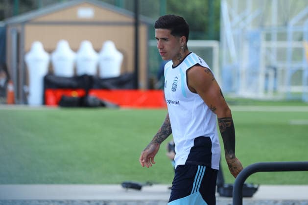 Argentina™s midfielder Enzo Fernandez looks on during a training session during the 2026 FIFA World Cup, WM, Weltmeisterschaft, Fussball football tournament at Sporting KC Training Centre in Kansas City on June 12, 2026. ¨(Photo by Alejandro PAGNI PHOTOxPHOTO) KANSAS CITY UNITED STATES
