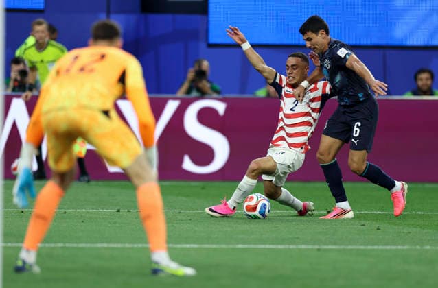 (260613) -- LOS ANGELES, June 13, 2026 -- Sergino Dest (2nd R) of the United States competes during the group D match between the United States and Paraguay at the 2026 FIFA World Cup, WM, Weltmeisterschaft, Fussball at Los Angeles Stadium in Los Angeles, the United States, June 12, 2026. ) (SP)U.S.-LOS ANGELES-FOOTBALL-FIFA WORLD CUP-GROUP D-USA VS PRY BaixXuefei 