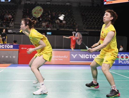 (260613) -- SYDNEY, June 13, 2026 -- Guo Xinwa (R) Chen Fanghui compete during the mixed doubles semifinal match between Guo Xinwa Chen Fanghui of China and Ruttanapak Oupthong Jhenicha Sudjaipraparat of Thailand at the Australian Badminton Open 2026 in Sydney, Australia, June 13, 2026. ) (SP)AUSTRALIA-SYDNEY-BADMINTON-AUSTRALIAN OPEN-MIXED DOUBLES-SEMIFINALS GongxBing 