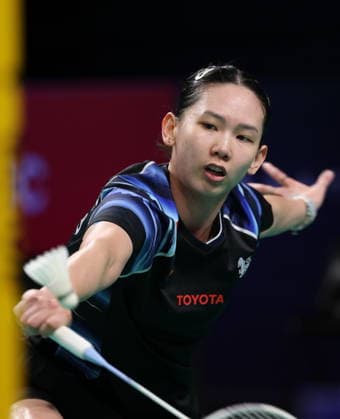 (260613) -- SYDNEY, June 13, 2026 -- Chochuwong Pornpawee hits a return during the women s singles semifinal match between Okuhara Nozomi of Japan and Pornpawee Chochuwong of Thailand at the Australian Badminton Open 2026 in Sydney, Australia, June 13, 2026. ) (SP)AUSTRALIA-SYDNEY-BADMINTON-AUSTRALIAN OPEN-WOMEN S SINGLES GongxBing 