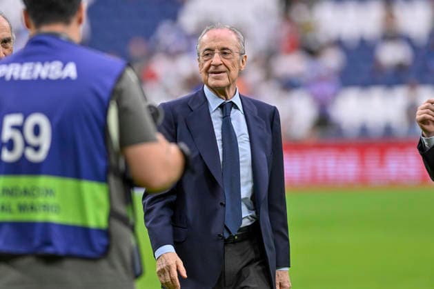 June 13, 2026, Madrid, Madrid, Spain: Real Madrid C.F. President FLORENTINO PEREZ waving during the match for the 13th edition of the 2026 Corazon Classic Match, titled Ã¢â‚¬oeA Match with the Spirit of Childhood,Ã¢â‚¬Â between Real Madrid C.F. Legends and Inter Legends, played at the Bernabo u Stadium on June 13, 2026, in Madrid, Spain. REAL MADRID C.F. Legends Vs INTER Legends - XIII EdicioÂ³N Del Corazon Classic Match 2026 Un Partido Con Alma De Infancia (06.13.26)  - ZUMAc312 20260613_zsp_c312_009 Copyright: xOscarxManuelxSanchezx