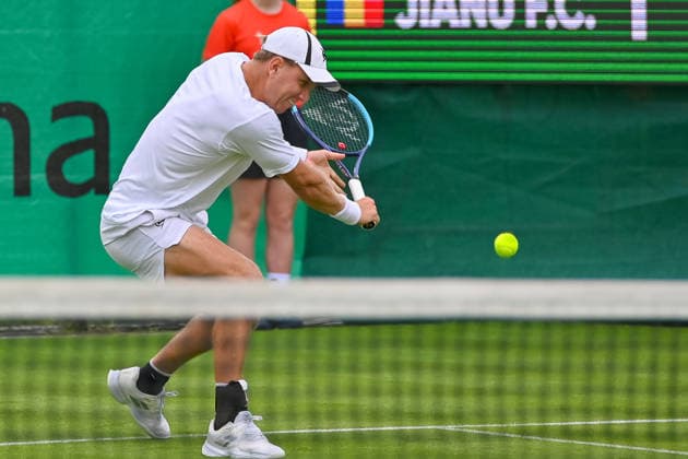 Filip Cristian Jianu (Rumaenien) am Netz TERRA WORTMANN Open 2026, Tennis, ATP, Tennis Herren 500, Turnier, Qualifikation, 13.06.2026, TERRA WORTMANN Open 2026, Tennis, ATP 500, Turnier, Qualifikation, 13.06.2026 Halle