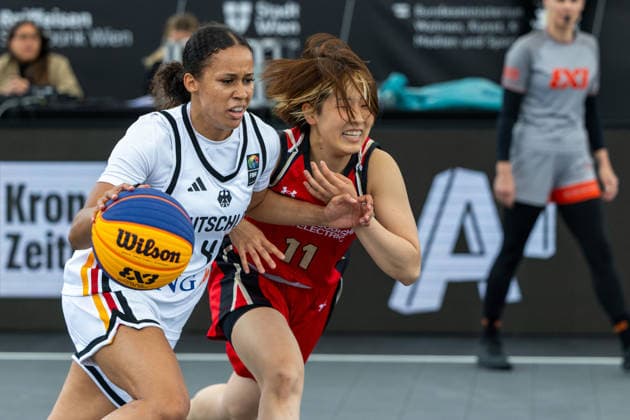 BASKETBALL - FIBA 3x3 World Tour VIENNA,AUSTRIA,13.JUN.26 - BASKETBALL - FIBA 3x3 World Tour. Image shows Laura Zolper (GER) and Yurin Yamamoto (Mitsubishi Electric).  GEPAxpictures xPhilippxBrem