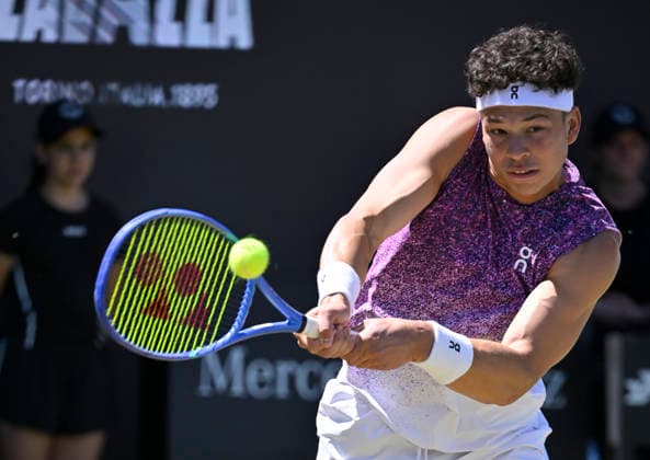 Ben Shelton (USA) Aktion Tennis Herren BOSS Open ATP, Tennis Herren 250 Stuttgart 2026 Weissenhof BOSS Open ATP 250 Stuttgart 2026
