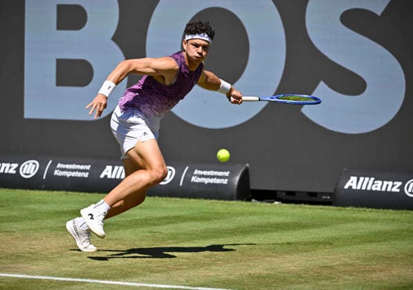 Ben Shelton (USA) Aktion Tennis Herren BOSS Open ATP, Tennis Herren 250 Stuttgart 2026 Weissenhof BOSS Open ATP 250 Stuttgart 2026