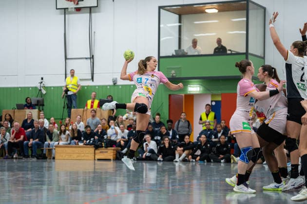 U20 Frauen-Nationalmannschaft Deutschland (GER) vs. U20 Frauen-Nationalmannschaft Spanien (SPA), Handball, Vier-Nationenturnier, 13.6.2026, Saision 2025 2026, Hannover Belen Rodriguez Lario (Spanien U20 Frauen, 07) im Torwurf Hannover Sporthalle IGS Badenstedt Deutschland