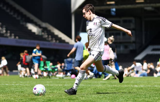 Fulham FC Picnic on the Pitch 2026. Fulham FC Picnic on the Pitch, Day One, Football, Craven Cottage, London - 13 Jun 2026London Craven Cottage United Kingdom  Copyright: xJamesxMarsh Shutterstockx 16924169g