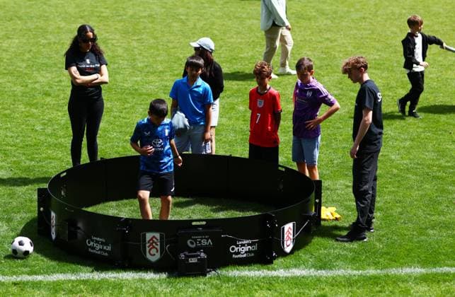 Fulham FC Picnic on the Pitch 2026. Fulham FC Picnic on the Pitch, Day One, Football, Craven Cottage, London - 13 Jun 2026London Craven Cottage United Kingdom  Copyright: xJamesxMarsh Shutterstockx 16924169d