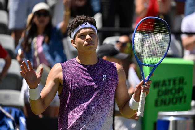nach Spielende: Ben Shelton (USA) Jubel, Freude, Emotion, emotional, jubelt, Glueck, gluecklich, Gestik Geste Tennis Herren BOSS Open ATP, Tennis Herren 250 Stuttgart 2026 Weissenhof BOSS Open ATP 250 Stuttgart 2026