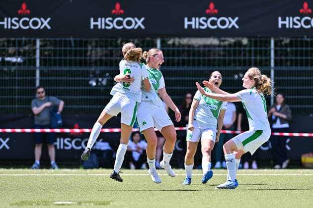 HISCOX Verbandspokal; SC Amicitia München - SpVgg Greuther Fürth; 13.06.2026 MÜNCHEN, GERMANY - 13. June: Jubel der Fürtherinnen nach dem Treffer zum 0-1 durch Luisa WÖLFEL (SpVgg Greuther Fürth 10) Tor Torschuetze Freude Happy während dem Match zwischen dem SC Amicitia München und der SpVgg Greuther Fürth beim Finale des HISCOX Verbandspokals an der Sportanlage des SC Amicitia