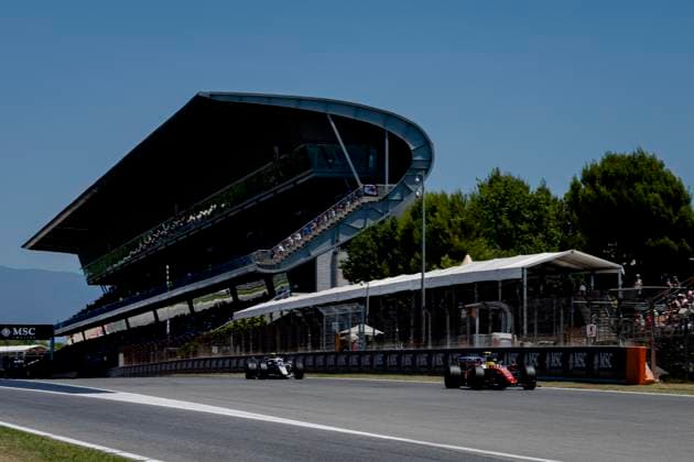 BARCELONA - Formula 1 driver Kimi Antonelli of Mercedes AMG-Petronas Formula One Team, Formula 1 driver Lewis Hamilton of Scuderia Ferrari HP during the Formula 1 Spain-Catalonia at the Circuit de Barcelona-Catalunya on 13 June 2026 in Barcelona, Spain. (Photo by DeFodi Images) -