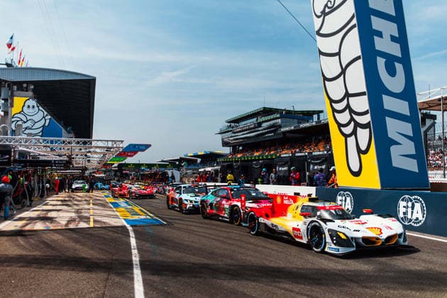 24 HEURES DU MANS 2026 - RACE - SATURDAY 20 FRIJNS Robin (nld), RAST RenÃ (ger), VAN DER LINDE Sheldon (zaf), BMW M Team WRT, BMW M Hybrid V8 20, Hypercar, action during the 24 Hours of Le Mans 2026, 3rd round of the 2026 FIA World Endurance Championship, on June 13, 2026 on the Circuit des 24 Heures du Mans in Le Mans, France -  Copyright: xAndreaxLorenzinax