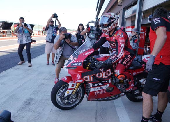 Foto Alessandro La Rocca LaPresse 13-06-2026, Misano World Circuit Marco Simoncelli Motociclismo-WSBK Fim Superbike World Championship, WM, Weltmeisterschaft Pirelli Emilia Romagna Round 12-14-June 2026 Tissot Superpole nella foto:Iker Lecuona Aruba.it Racing- Ducati- Ducati Panigale V4R Photo Alessandro La Rocca LaPresse 2025 13 june, Misano World Circuit Marco Simoncelli Sport- Motorcycling - WSBK Fim Superbike World Championship-Pirelli Emilia Romagna Round-12-14-June 2026- Tissot Superpole in the photo:Iker Lecuona Aruba.it Racing- Ducati- Ducati Panigale V4R  Copyright: xAlessandroxLaxRocca LaPressex