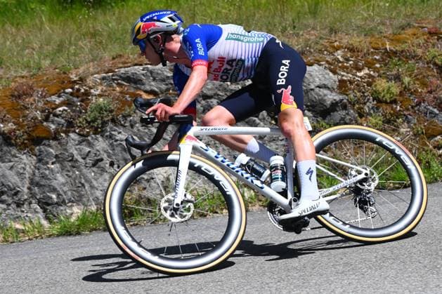 Tour Auvergne - Rhone-Alpes 2026 Stage 7 GRAND COLOMBIER, FRANCE - JUNE 13 : Van Gils Maxim (BEL) of Red Bull BORA Hansgrohe during stage 7 of the 78th edition of Tour Auvergne - Rhone-Alpes an UCI World Tour 2.UWT cycling road race stage for Men Elite of 133.6 km with start in La Bridoire and finish in Grand Colombier on June 13, 2026 in Grand Colombier, France, 13 06 2026 ( Motordriver Guy De Vuyst - Grand Colombier France  Copyright: xVincentxKalutx
