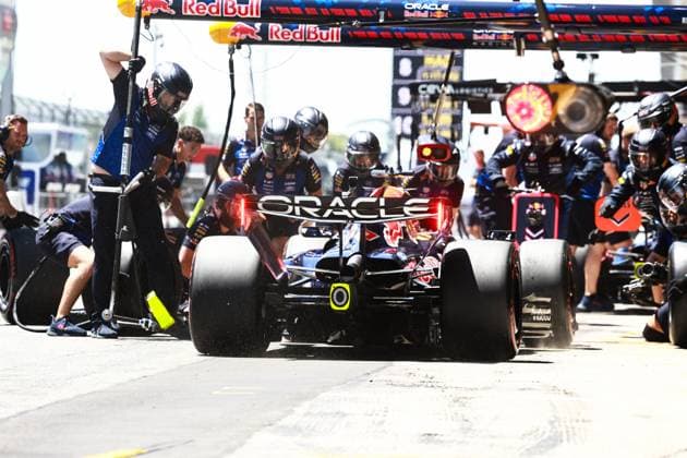 03 VERSTAPPEN Max (nld), Red Bull Racing Ford RB22, action during the Formula 1 Barcelona-Catalunya Grand Prix 2026, 7th round of the 2026 Formula One World Championship, WM, Weltmeisterschaft from June 12 to 14, 2026 on the Circuit de Barcelona-Catalunya, in Montmelo, Spain - Photo: Hoch Zwei Montmelo Spain