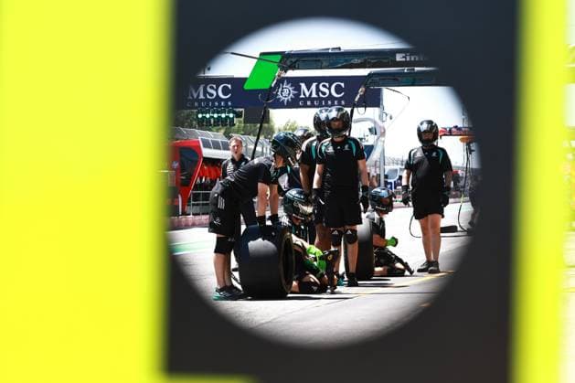 12 KIMI ANTONELLI Andrea (ita), Mercedes AMG F1 Team W17, action during the Formula 1 Barcelona-Catalunya Grand Prix 2026, 7th round of the 2026 Formula One World Championship, WM, Weltmeisterschaft from June 12 to 14, 2026 on the Circuit de Barcelona-Catalunya, in Montmelo, Spain - Photo: Hoch Zwei Montmelo Spain