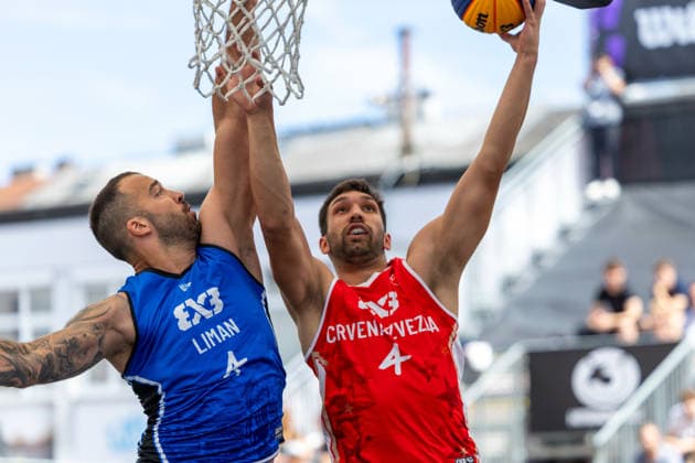 BASKETBALL - FIBA 3x3 World Tour VIENNA,AUSTRIA,13.JUN.26 - BASKETBALL - FIBA 3x3 World Tour. Image shows Dorde Simeunovic (Liman) and Marko Dordevic (Crvena Zvezda).  GEPAxpictures xPhilippxBrem