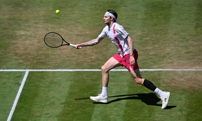 Alexander Bublik (KAZ) Aktion Tennis Herren BOSS Open ATP, Tennis Herren 250 Stuttgart 2026 Weissenhof BOSS Open ATP 250 Stuttgart 2026