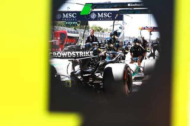 12 KIMI ANTONELLI Andrea (ita), Mercedes AMG F1 Team W17, action during the Formula 1 Barcelona-Catalunya Grand Prix 2026, 7th round of the 2026 Formula One World Championship, WM, Weltmeisterschaft from June 12 to 14, 2026 on the Circuit de Barcelona-Catalunya, in Montmelo, Spain - Photo: Hoch Zwei Montmelo Spain