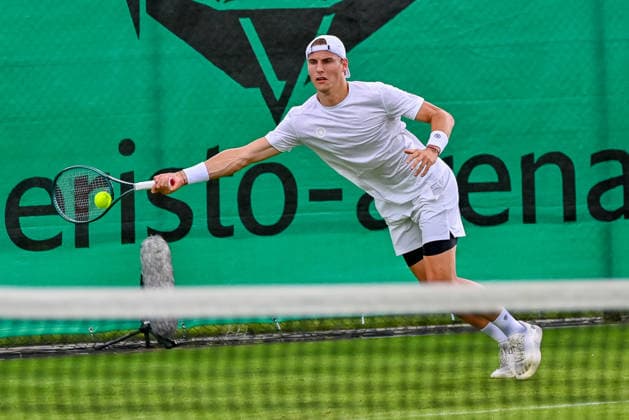 Tom Gentzsch (Deutschland) geht zum Ball TERRA WORTMANN Open 2026, Tennis, ATP, Tennis Herren 500, Turnier, Qualifikation, 13.06.2026, TERRA WORTMANN Open 2026, Tennis, ATP 500, Turnier, Qualifikation, 13.06.2026 Halle
