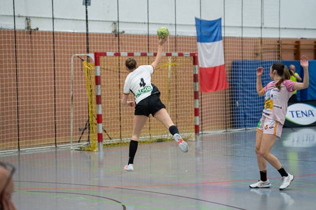U20 Frauen-Nationalmannschaft Deutschland (GER) vs. U20 Frauen-Nationalmannschaft Spanien (SPA), Handball, Vier-Nationenturnier, 13.6.2026, Saision 2025 2026, Hannover Lara Egeling (Deutschland U20 Frauen, 04, spielt bei Borussia Dortmund) im Torwurf Hannover Sporthalle IGS Badenstedt Deutschland