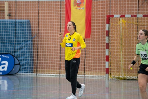 U20 Frauen-Nationalmannschaft Deutschland (GER) vs. U20 Frauen-Nationalmannschaft Spanien (SPA), Handball, Vier-Nationenturnier, 13.6.2026, Saision 2025 2026, Hannover Merle Muth (Deutschland U20 Frauen, 12, spielt bei TSV Bayer 04 Leverkusen) jubelt nach einer Parade Hannover Sporthalle IGS Badenstedt Deutschland