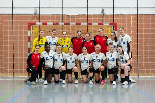 U20 Frauen-Nationalmannschaft Deutschland (GER) vs. U20 Frauen-Nationalmannschaft Spanien (SPA), Handball, Vier-Nationenturnier, 13.6.2026, Saision 2025 2026, Hannover Die U20 Frauen-Nationalmannschaft Deutschland (GER) nach der Niederlage gegen U20 Frauen-Nationalmannschaft Spanien (SPA) Hannover Sporthalle IGS Badenstedt Deutschland