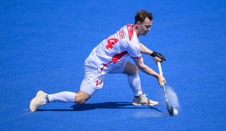 England Men v Argentina Men Men s FIH Pro League James Albery of England Men passes the ball during the Men s FIH Pro League match at Lee Valley Hockey Tennis Centre, Stratford 13 06 2026 UK Newspapers OUT Copyright: xGraemexWilcocksonx FIL-23551-0015