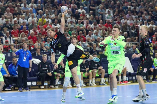 13.06.2026, xgox, Handball - EHF Champions League Halbfinale SC Magdeburg - Füchse Berlin v.l. Albin Lagergren (Magdeburg, 21) wirft Tor, Torschuetze, erzielt Tor, Treffer, scores the goal Köln