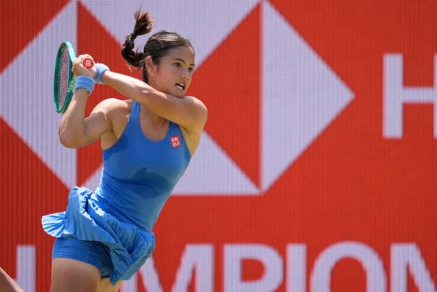 HSBC Championships - Day Six Emma Raducanu of Great Britain competes during her quarter-final match at The HSBC Championships 2026 Women s tennis tournament at The Queen s Club in London, England, on June 13, 2026. London United Kingdom  Copyright: xOwenxHammondx originalFilename:hammond-thehsbcc260613_npo5i.jpg