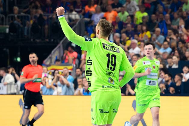 Koeln, Deutschland: Handball EHF CL Final 4 - Halbfinale - SC Magdeburg - Fuechse Berlin Mathias Gidsel (Berlin) Jubel Freude Emotion Koeln Lanxess Arena Nordrhein-Westfalen Deutschland