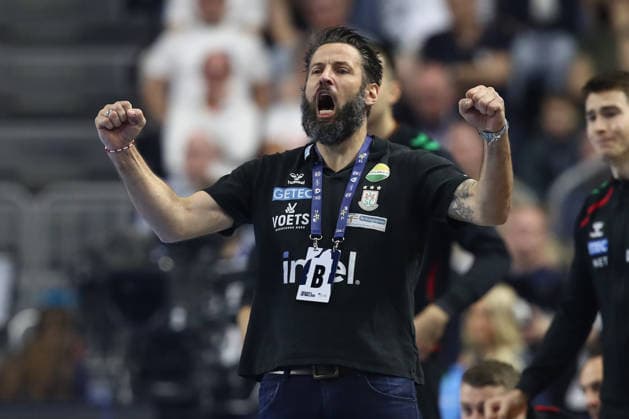 13.06.2026, xtgx, Handball, EHF Champions League Halbfinale, SC Magdeburg - Füchse Berlin v.l. Bennet Wiegert (Magdeburg, Trainer) Jubel, Torjubel, jubelt ueber das Tor, celebrate the goal, celebration Koeln