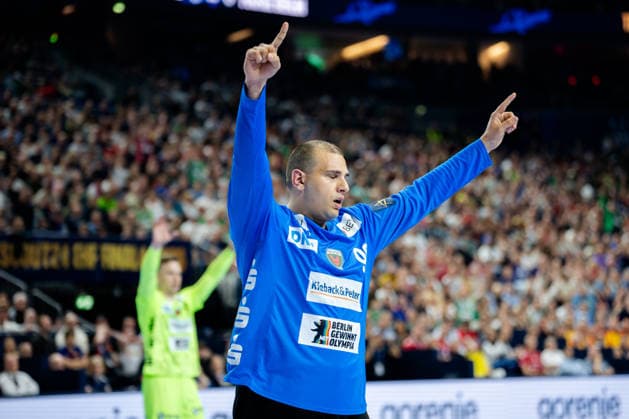 Köln, 12.05.2026, Handball, Herren, EHF Champions League Men 2025 26, Halbfinale, SC Magedeburg - Füchse Berlin Dejan Milosavljev (Füchse Berlin, 96) jubelt nach einer Parade