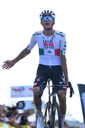 Tour Auvergne - Rhone-Alpes 2026 Stage 7 GRAND COLOMBIER, FRANCE - JUNE 13 : Del Toro Isaac (MEX) of UAE Team Emirates XRG during stage 7 of the 78th edition of Tour Auvergne - Rhone-Alpes an UCI World Tour 2.UWT cycling road race stage for Men Elite of 133.6 km with start in La Bridoire and finish in Grand Colombier on June 13, 2026 in Grand Colombier, France, 13 06 2026 ( Motordriver Guy De Vuyst - Grand Colombier France  Copyright: xVincentxKalutx