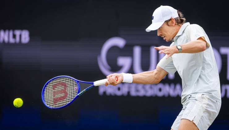 DEN BOSCH - Alex de Minaur (AUS) during the ATP, Tennis Herren singles semi-final match against Adrian Mannarino (FRA) at the 2026 LibÃ ma Open. The combined ATP WTA, Tennis Damen tournament is being held on the grounds of the former Autotron car theme park. IRIS VAN DEN BROEK ANP xVIxANPxSportx xxANPxIVx 560904533 originalFilename: 560904533.jpg