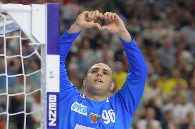 13.06.2026, xtgx, Handball, EHF Champions League Halbfinale, SC Magdeburg - Füchse Berlin v.l. Dejan Milosavljev (Berlin, 96) formt ein Herz, Jubelt ueber gehaltenen Ball, abgewehrt, gehalten, Torhueter Koeln