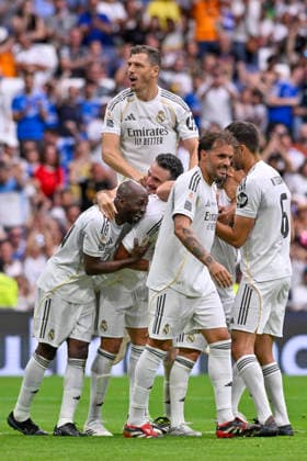 June 13, 2026, Madrid, Madrid, Spain: PEPE celebrating the goal with the team during the match for the 13th edition of the 2026 Corazon Classic Match, titled Ã¢â‚¬oeA Match with the Spirit of Childhood,Ã¢â‚¬Â between Real Madrid C.F. Legends and Inter Legends, played at the Bernabo u Stadium on June 13, 2026, in Madrid, Spain. Madrid Spain - ZUMAc312 20260613_zsp_c312_128 Copyright: xOscarxManuelxSanchezx