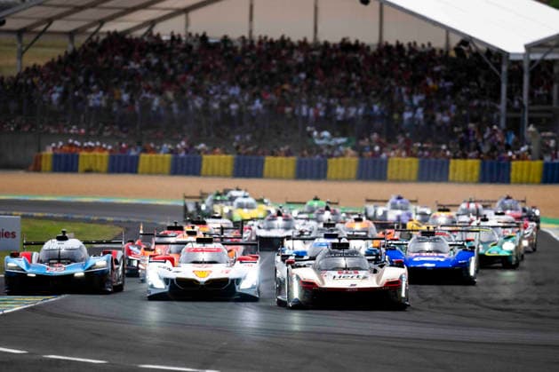 24 HEURES DU MANS 2026 - RACE - SATURDAY start of the race, depart, 12 DELETRAZ Louis (swi), STEVENS Will (gbr), NATO Norman (fra), Cadillac Hertz Team Jota, Cadillac V-Series.R 12, Hypercar, action, 20 FRIJNS Robin (nld), RAST RenÃ (ger), VAN DER LINDE Sheldon (zaf), BMW M Team WRT, BMW M Hybrid V8 20, Hypercar, action, 35 FELIX DA COSTA Antonio (prt), MILESI Charles (fra), HABSBURG Ferdinand (aut), Alpine Endurance Team, Alpine A424 35, Hypercar, action during the 24 Hours of Le Mans 2026, 3rd round of the 2026 FIA World Endurance Championship, on June 13, 2026 on the Circuit des 24 Heures du Mans in Le Mans, France - Le MansFrance  Copyright: xFabrizioxBoldonix