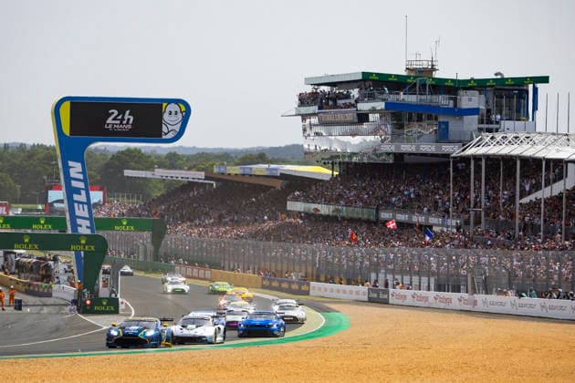 24 HEURES DU MANS 2026 - RACE - SATURDAY Start of the race, 23 NEWELL Gray (usa), BARRICHELLO Eduardo (bra), ADAM Jonny (gbr), Heart of Racing Team, Aston Martin Vantage AMR LMGT3 23, LM GT3, action during the 24 Hours of Le Mans 2026, 3rd round of the 2026 FIA World Endurance Championship, on June 13, 2026 on the Circuit des 24 Heures du Mans in Le Mans, France - Le MansFrance  Copyright: xJULIENxDELFOSSEx