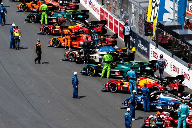 24 HEURES DU MANS 2026 - RACE - SATURDAY Grid during the 24 Hours of Le Mans 2026, 3rd round of the 2026 FIA World Endurance Championship, on June 13, 2026 on the Circuit des 24 Heures du Mans in Le Mans, France - Le MansFrance  Copyright: xCharlyxLopezx