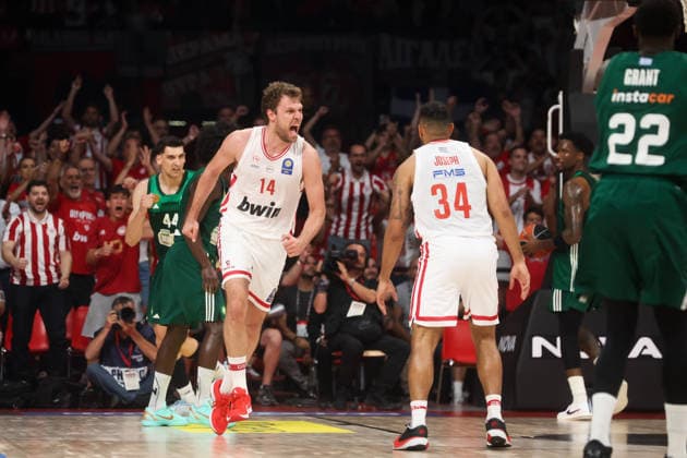 Olympiacos v Panathinaikos - Greek Basketball League PIRAEUS, GREECE - JUNE 13: Aleksandar Vezenkov (14) of Olympiacos in action during the 5th and last match of the Greek Basketball League finals between Olympiacos Piraeus and Panathinaikos, at Peace and Friendship Stadium in Piraeus, Greece on June 13, 2026. Georgia Panagopoulou Anadolu Piraeus Greece. Editorial use only. Please get in touch for any other usage.  Copyright: x2026xAnadoluxGeorgiaxPanagopouloux