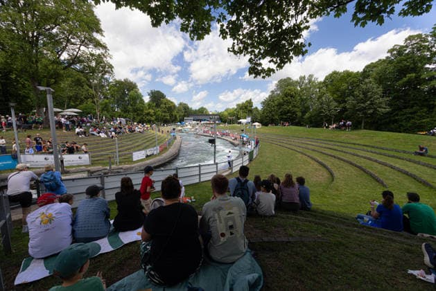 Der Eiskanal Augsburg, Übersicht, Blick in Richtung Norden; ICF Kanu Slalom Weltcup 2026 Eiskanal Augsburg