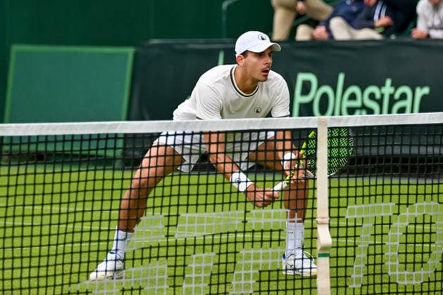 Petr Nouza (Tschechien) wartet auf den Ball TERRA WORTMANN Open 2026, Tennis, ATP, Tennis Herren 500, Turnier, Qualifikation, 13.06.2026, TERRA WORTMANN Open 2026, Tennis, ATP 500, Turnier, Qualifikation, 13.06.2026 Halle
