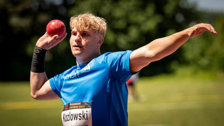 MANNHEIM, GERMANY - JUNE 13, 2026 : Paul Kozlowski (GER TSV SCHOTT Mainz) competing in the men’s U20 shot put during the Juniorengala 2026 at Michael-Hoffmann-Stadion on June 13, 2026 in Mannheim, Germany. Baden-Wuerttemberg Germany Copyright: xAxelxKohringx