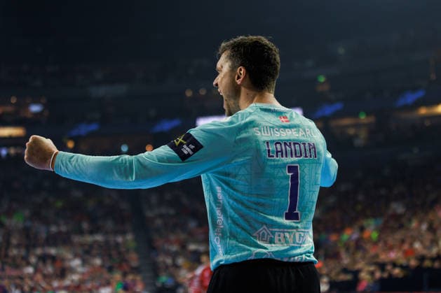 Niklas LANDIN (Aalborg Handbold, 01) Jubel, Freude, Leidenschaft, Erfolg, Emotion, Begeisterung, positive Emotionen GER, Aalborg Handbold vs. FC Barcelona, Barca Handball, TruckScout24 EHF FINAL4 2026, Halbfinale, Spielzeit 2025 2026, 13.06.2026, GER, Aalborg Handbold vs. FC Barcelona, Handball, TruckScout24 EHF FINAL4 2026, Halbfinale, Spielzeit 2025 2026, 13.06.2026, Koeln