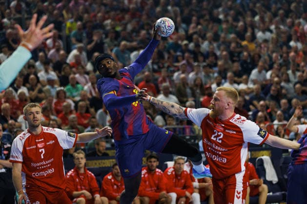 Dika MEM FC Barcelona, Barca Barca, 10) erzielt ein Tor, Aktion, Torwurf GER, Aalborg Handbold vs. FC Barcelona, Handball, TruckScout24 EHF FINAL4 2026, Halbfinale, Spielzeit 2025 2026, 13.06.2026, GER, Aalborg Handbold vs. FC Barcelona, Handball, TruckScout24 EHF FINAL4 2026, Halbfinale, Spielzeit 2025 2026, 13.06.2026, Koeln