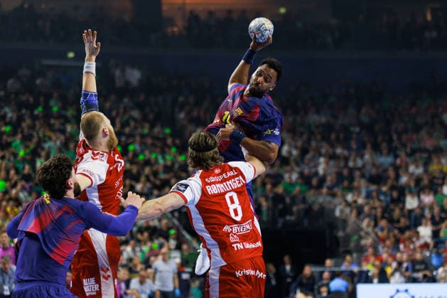 Timothey N GUESSAN FC Barcelona, Barca Barca, 19) erzielt ein Tor, Aktion, Torwurf GER, Aalborg Handbold vs. FC Barcelona, Handball, TruckScout24 EHF FINAL4 2026, Halbfinale, Spielzeit 2025 2026, 13.06.2026, GER, Aalborg Handbold vs. FC Barcelona, Handball, TruckScout24 EHF FINAL4 2026, Halbfinale, Spielzeit 2025 2026, 13.06.2026, Koeln